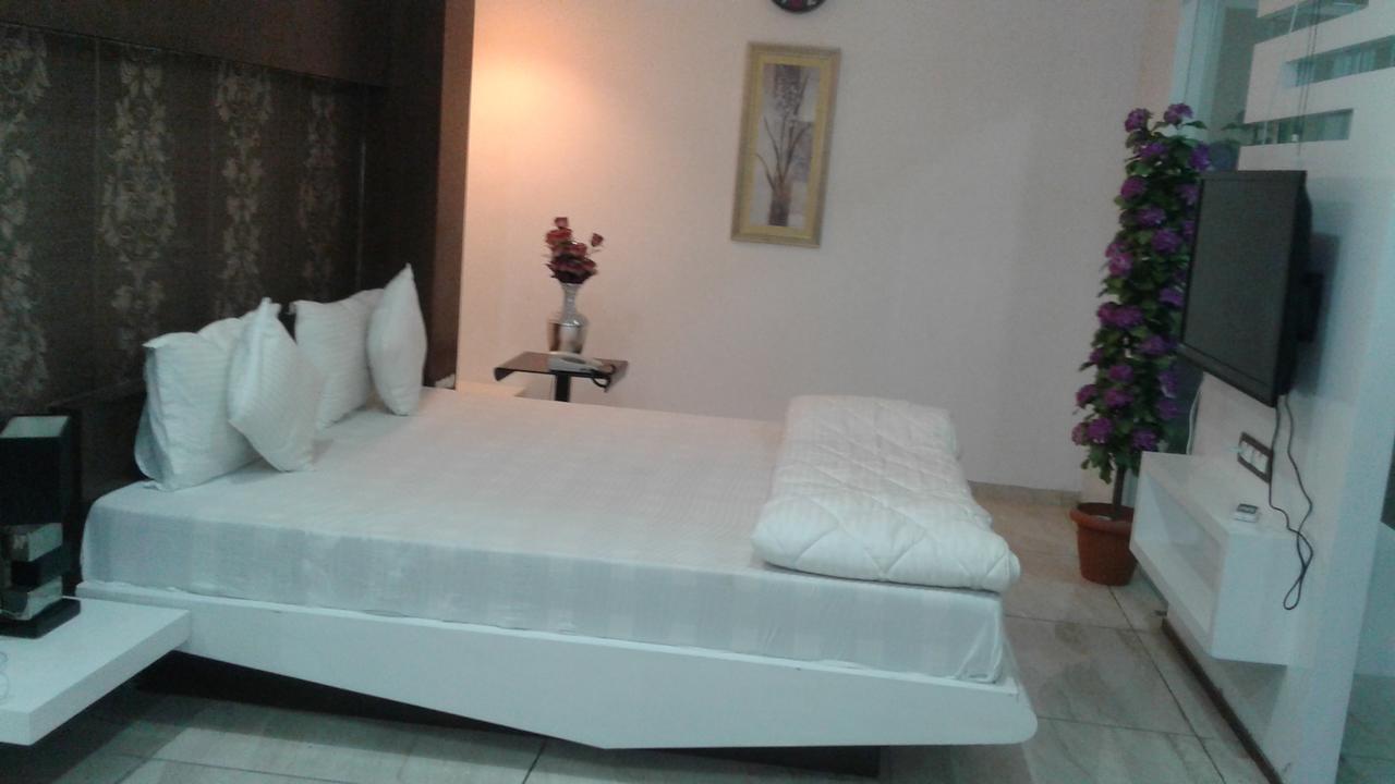 Hotel The Grand Parshwanath Sankeshvar Экстерьер фото