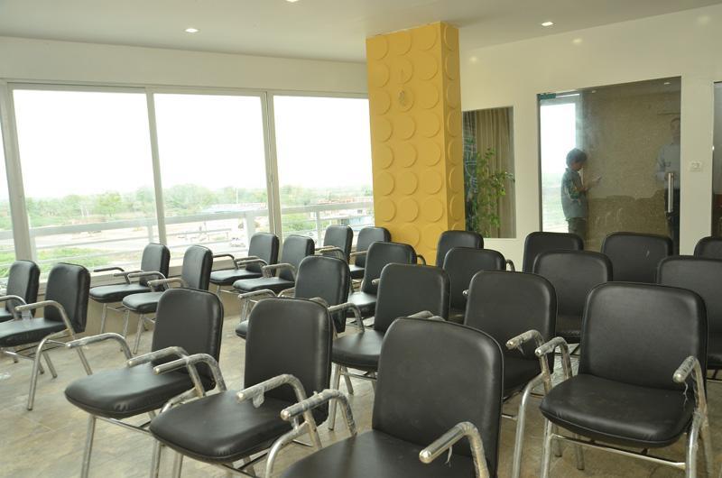 Hotel The Grand Parshwanath Sankeshvar Экстерьер фото